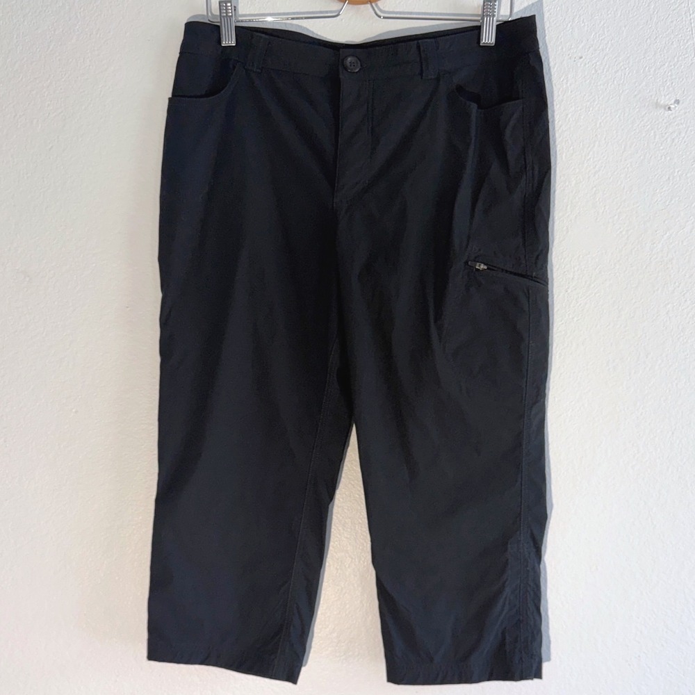 Eddie Bauer Womens Black Hiking Capri Pants Size 10 Outdoor Cargo Crop Toggles